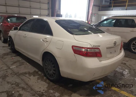 2008 Toyota Camry Le z USA, uszkodzony, nr VIN 4T4BE46K58R028005